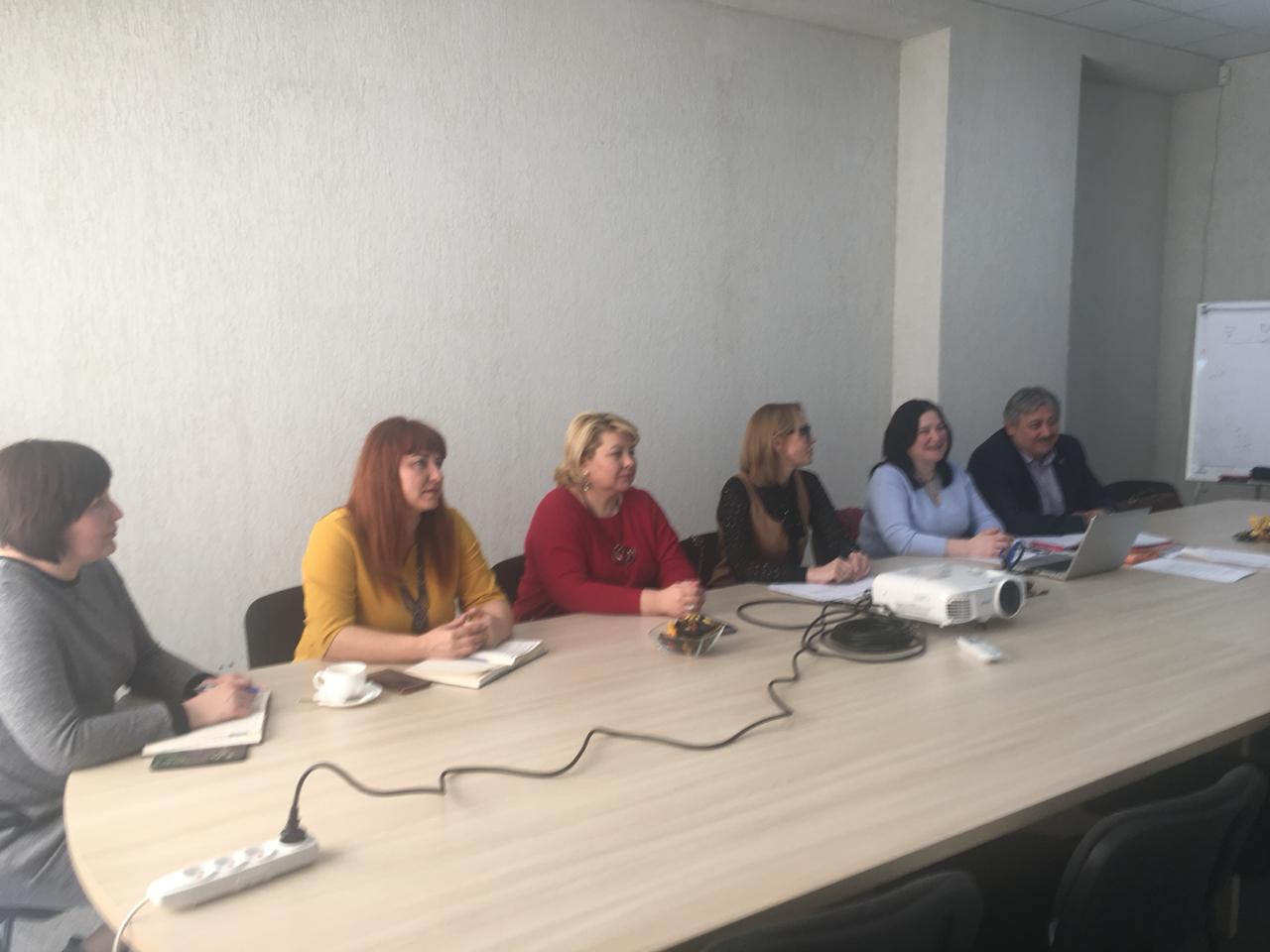 В Сватівському районі триває процес створення «Приймальні, орієнтованої на споживача» В Сватівському районі триває процес створення «Приймальні, орієнтованої на споживача»