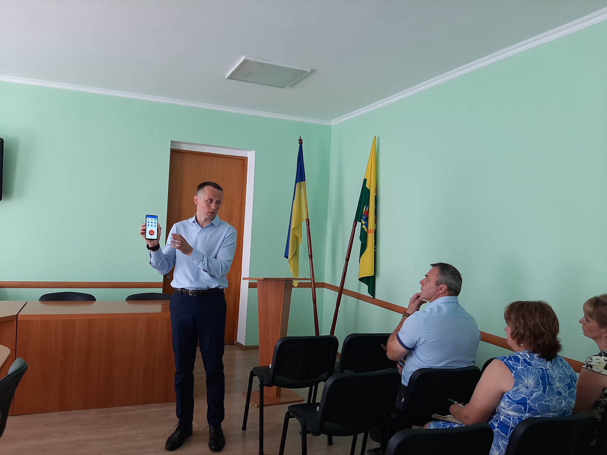 13 липня голова райдержадміністрації Олег Клименчуков провів апаратну нараду 13 липня голова райдержадміністрації Олег Клименчуков провів апаратну нараду
