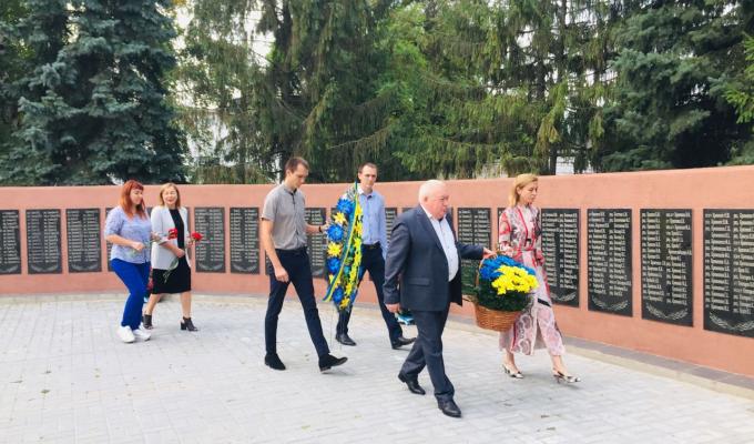 До 76-ї річниці визволення Луганської області від фашистських загарбників До 76-ї річниці визволення Луганської області від фашистських загарбників