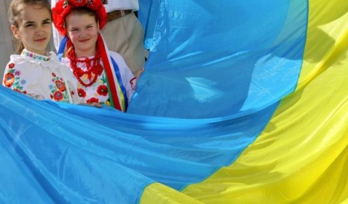 Привітання першого заступника голови Сватівської райдержадміністрації з Днем Державного Прапора України Привітання першого заступника голови Сватівської райдержадміністрації з Днем Державного Прапора України