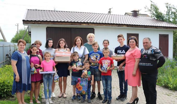 Щирі посмішки дітей - найцінніша нагорода Щирі посмішки дітей - найцінніша нагорода