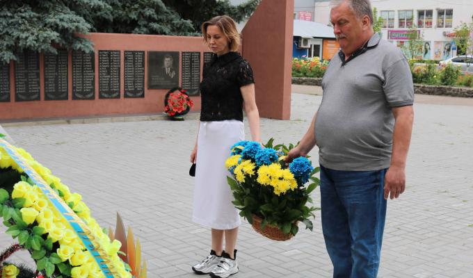 Сьогодні – День скорботи і вшанування пам’яті жертв війни Сьогодні – День скорботи і вшанування пам’яті жертв війни