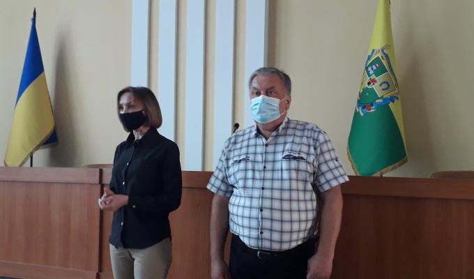 Державних службовців привітали з професійним святом Державних службовців привітали з професійним святом