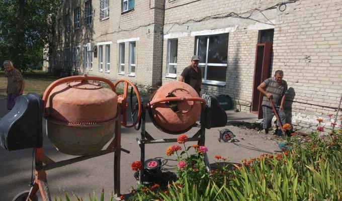 Продовжується реконструкція будівель районної лікарні Продовжується реконструкція будівель районної лікарні