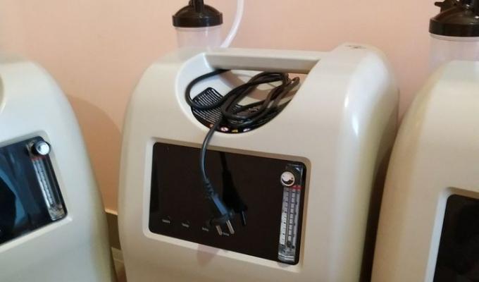 Сватівська багатопрофільна лікарня вкотре поповнила свою матеріально-технічну базу для боротьби з коронавірусною інфекцією Сватівська багатопрофільна лікарня вкотре поповнила свою матеріально-технічну базу для боротьби з коронавірусною інфекцією