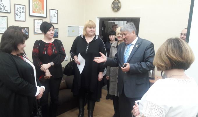 Зустріч голови райдержадміністрації з педагогами зі Львівщини Зустріч голови райдержадміністрації з педагогами зі Львівщини