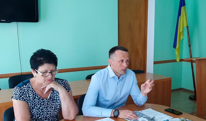 13 липня голова Сватівської райдержадміністрації Олег Клименчуков провів робочу нараду з головами територіальних громад району 13 липня голова Сватівської райдержадміністрації Олег Клименчуков провів робочу нараду з головами територіальних громад району