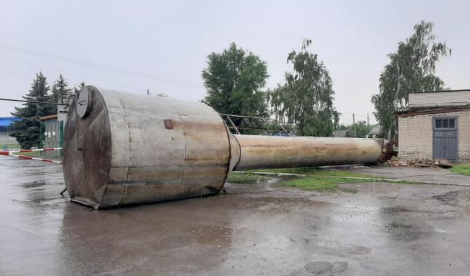 Буревій, який 21 липня пронісся територією Сватівського району, наробив чимало шкоди Буревій, який 21 липня пронісся територією Сватівського району, наробив чимало шкоди