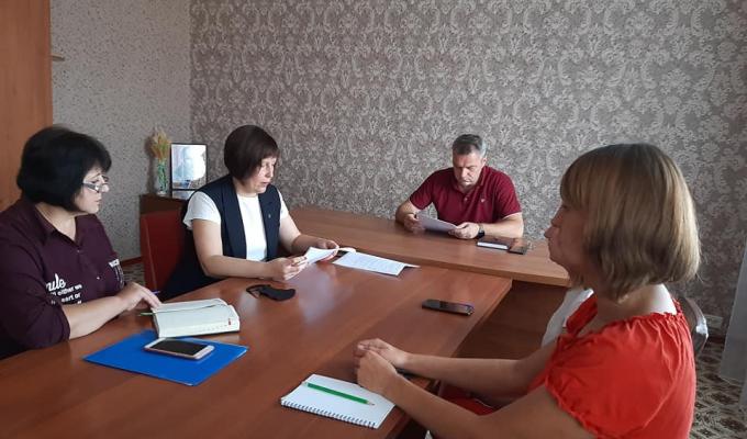 27 серпня заступник голови райдержадміністрації Борис Руденко провів засідання комісії з розгляду питань щодо призначення (відновлення) соціальних виплат внутрішньо переміщеним особам 27 серпня заступник голови райдержадміністрації Борис Руденко провів засідання комісії з розгляду питань щодо призначення (відновлення) соціальних виплат внутрішньо переміщеним особам