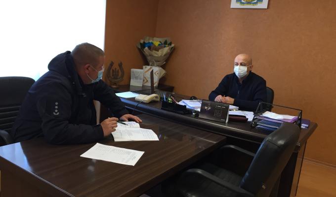 Голова райдержадміністрації Олег Сліпець провів робочу зустріч з начальником Сватівського районного управління ГУ ДСНС України у Луганській області Іваном Борзилом Голова райдержадміністрації Олег Сліпець провів робочу зустріч з начальником Сватівського районного управління ГУ ДСНС України у Луганській області Іваном Борзилом