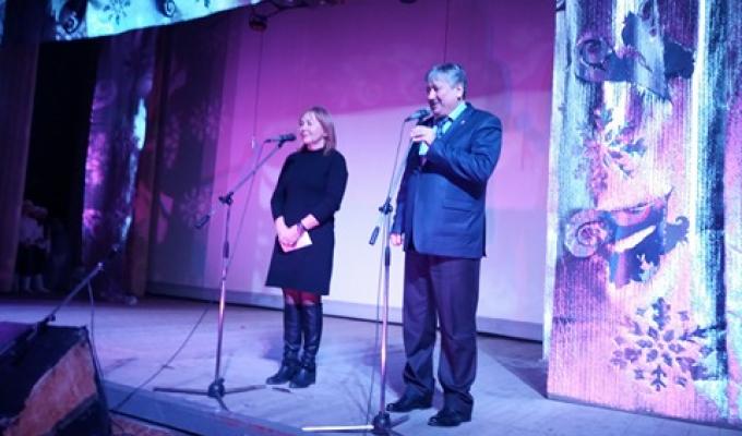Відкриття ялинки та свято Миколая на Сватівщині Відкриття ялинки та свято Миколая на Сватівщині