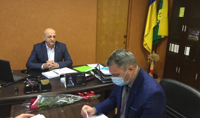 Під керівництвом голови районної державної адміністрації Олега Сліпця 22 листопада відбулася щотижнева розширена апаратна нарада за участю заступника голови райдержадміністрації Бориса Руденка та керівників структурних підрозділів райдержадміністрації