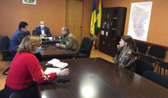 2 грудня відбулася зустріч за «круглим столом» голови райдержадміністрації Олега Сліпця, голови районної ради Людмили Русанової з військовослужбовцями 2 грудня відбулася зустріч за «круглим столом» голови райдержадміністрації Олега Сліпця, голови районної ради Людмили Русанової з військовослужбовцями
