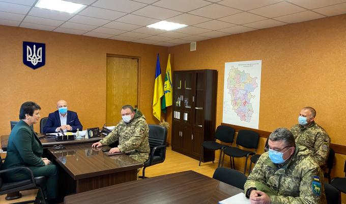 Голова райдержадміністрації Олег Сліпець та голова районної ради Людмила Русанова провели спільну нараду з керівництвом Сватівського районного територіального центру комплектування та соціальної підтримки Голова райдержадміністрації Олег Сліпець та голова районної ради Людмила Русанова провели спільну нараду з керівництвом Сватівського районного територіального центру комплектування та соціальної підтримки