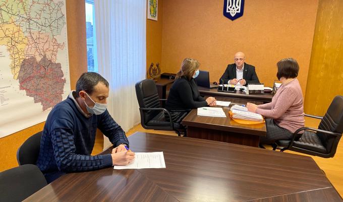 Голова райдержадміністрації Олег Сліпець провів робочу нараду з окремих питань діяльності управління соціального захисту населення райдержадміністрації Голова райдержадміністрації Олег Сліпець провів робочу нараду з окремих питань діяльності управління соціального захисту населення райдержадміністрації