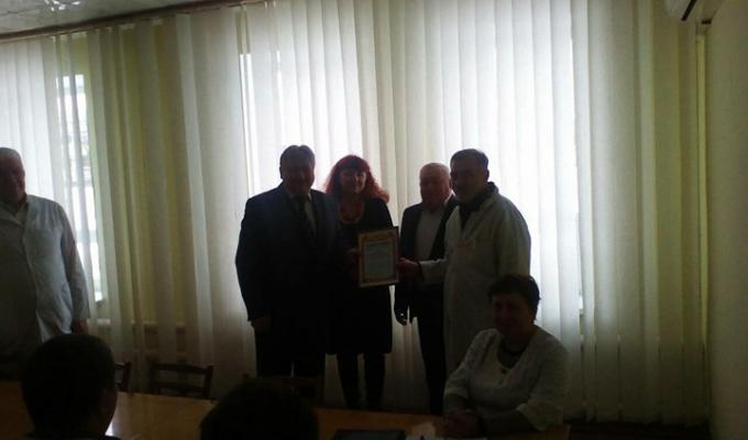 Нагороджено завідувача хірургічного відділення комунальної установи «Сватівська центральна районна лікарня» Сватівського РТМО 