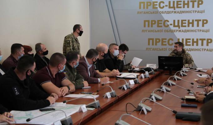 Сергій Гайдай: до гасіння пожежі долучені два літаки і гелікоптер Сергій Гайдай: до гасіння пожежі долучені два літаки і гелікоптер