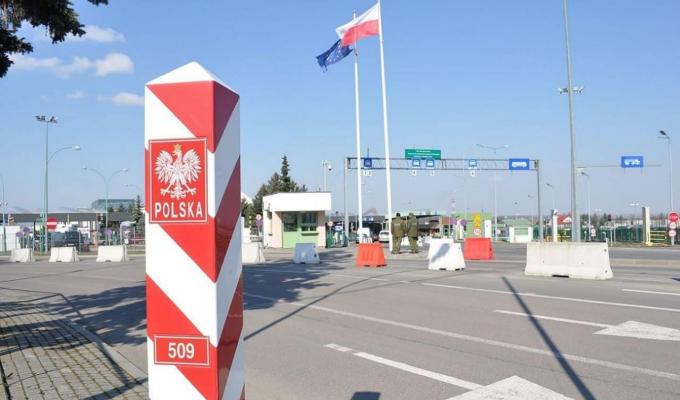 Відтепер у Польщі українці можуть відновлювати посвідчення водія Відтепер у Польщі українці можуть відновлювати посвідчення водія