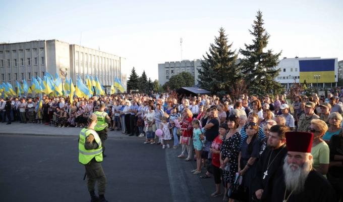 Сватівчани відвідали обласний захід з нагоди найбільшого державного свята Сватівчани відвідали обласний захід з нагоди найбільшого державного свята