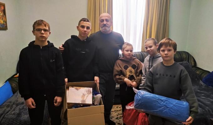 Голова Сватівської районної військової адміністрації Олег Сліпець відвідав родину Подгайко в місті Полтаві Голова Сватівської районної військової адміністрації Олег Сліпець відвідав родину Подгайко в місті Полтаві
