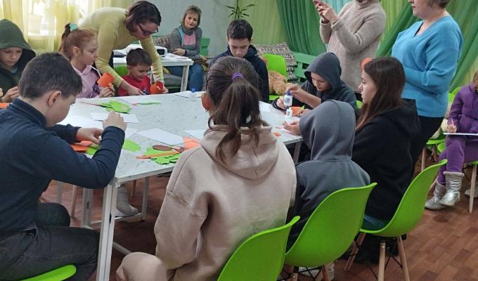 Набули творчих навичок, зняли психологічну напругу - діти ВПО з Луганщини відвідали творчий майстер-клас Набули творчих навичок, зняли психологічну напругу - діти ВПО з Луганщини відвідали творчий майстер-клас