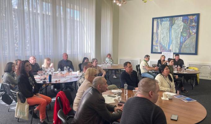 Представники громад Сватівщини долучились до навчання «Пост героїчне лідерство в умовах криз і війни» Представники громад Сватівщини долучились до навчання «Пост героїчне лідерство в умовах криз і війни»