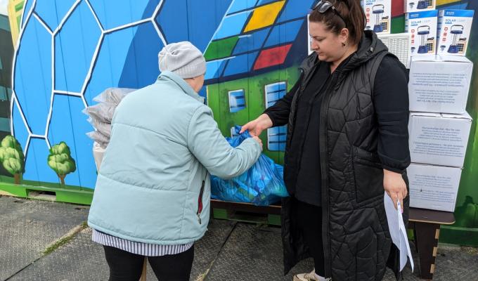Сватівський гуманітарний хаб провів виїзну видачу гуманітарної допомоги в смт. Бородянка Бучанського району та зібрали потреби для наступного візиту Сватівський гуманітарний хаб провів виїзну видачу гуманітарної допомоги в смт. Бородянка Бучанського району та зібрали потреби для наступного візиту