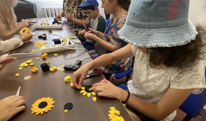 Творчість, як спосіб подолання стресу – в гуманітарному хабі Лозно-Олександрівської СВА пройшов майстер-клас Творчість, як спосіб подолання стресу – в гуманітарному хабі Лозно-Олександрівської СВА пройшов майстер-клас