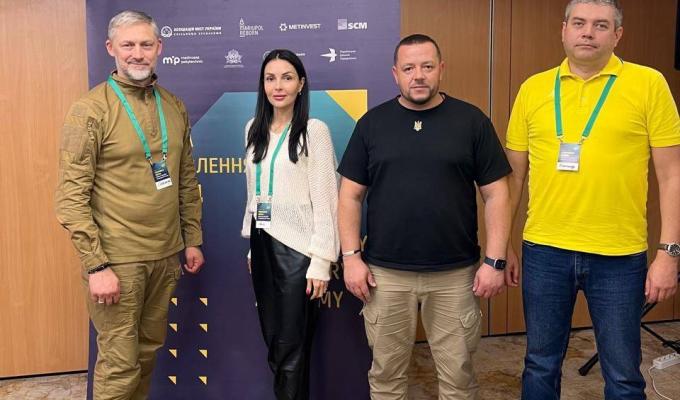 Представники військових адміністрацій Сватівщини взяли участь в Міжнародному форумі «Створюючи завтра: повоєнна відбудова та відновлення громад» Представники військових адміністрацій Сватівщини взяли участь в Міжнародному форумі «Створюючи завтра: повоєнна відбудова та відновлення громад»