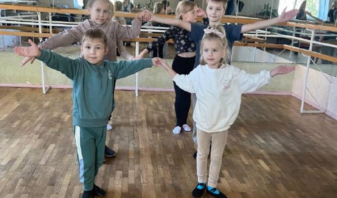В гуманітарному хабі Лозно-Олександрівської СВА працюють хореографічні гуртки В гуманітарному хабі Лозно-Олександрівської СВА працюють хореографічні гуртки