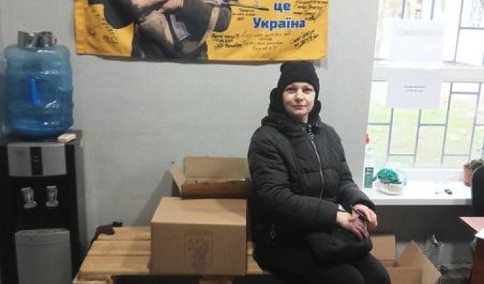 В Нижньодуванському гуманітарному хабі в Києві триває видача допомоги від міжнародних благодійників В Нижньодуванському гуманітарному хабі в Києві триває видача допомоги від міжнародних благодійників