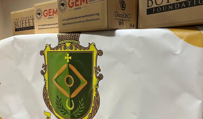 В гуманітарному хабі Лозно-Олександрівської селищної військової адміністрації в місті Ірпінь видають допомогу від міжнародних благодійників В гуманітарному хабі Лозно-Олександрівської селищної військової адміністрації в місті Ірпінь видають допомогу від міжнародних благодійників