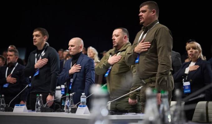 «Стійкість на фронті, стійкість – усередині країни, стійкість – у міжнародних відносинах!» – Володимир Зеленський під час Конгресу місцевих та регіональних влад