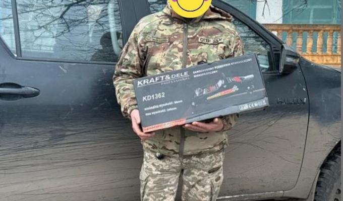 Педагогічний колектив Ліцею «Перспектива» Троїцької громади допомогли захисникам в зборі на необхідне спорядження Педагогічний колектив Ліцею «Перспектива» Троїцької громади допомогли захисникам в зборі на необхідне спорядження