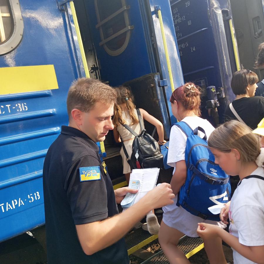Діти з Нижньодуванської громади поїхали на відпочинок у Карпати