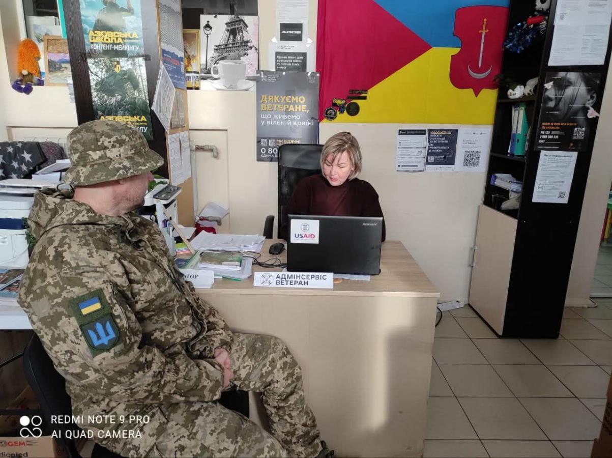 Адмінсервіс «Ветеран»: підтримка військових у Сватівському хабі