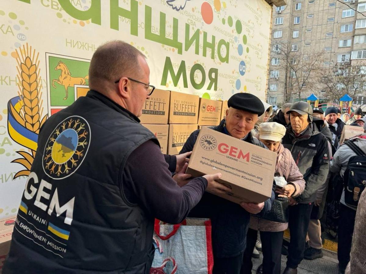 Продуктові набори для ВПО: результат співпраці районної влади та благодійників