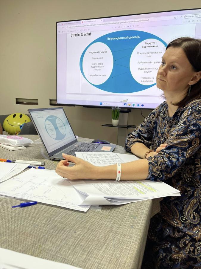Турбота про себе — крок до відновлення: у Лозно-Олександрівському хабі провели семінар для ВПО