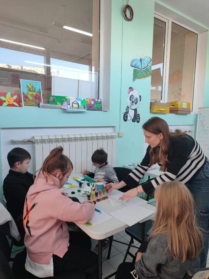 Арт-терапія як шлях до емоційної рівноваги дітей: психологічна підтримка дітей у хабі Сватівської МВА