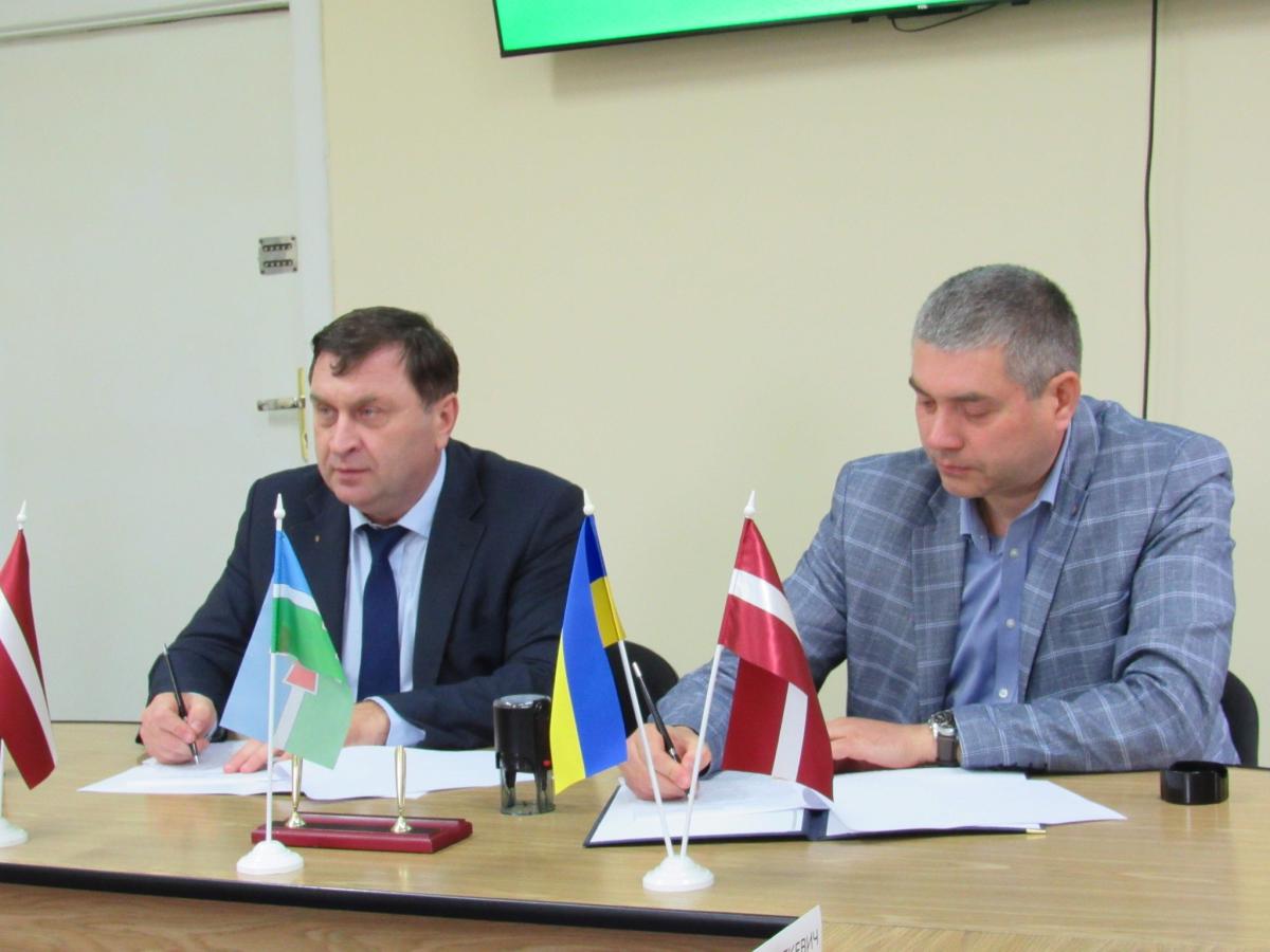 Партнерство громад: Сватівська міська громада налагоджує співпрацю з Бобровицькою міською громадою Чернігівської області