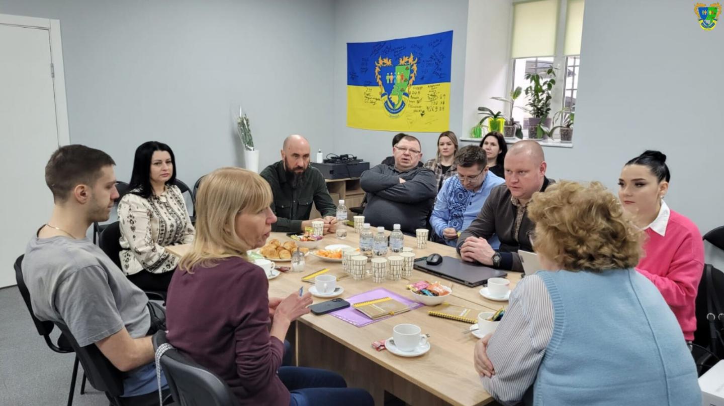 Влада та громадськість разом: системна робота для стійкості