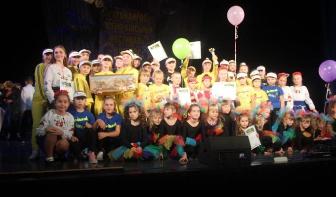 Творчі колективи Сватівщини посіли призові місця у Всеукраїнському фестивалі Творчі колективи Сватівщини посіли призові місця у Всеукраїнському фестивалі