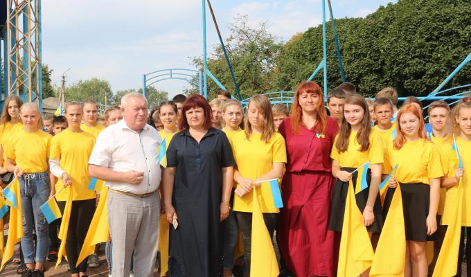 На Сватівщині відзначили День Державного Прапора України На Сватівщині відзначили День Державного Прапора України
