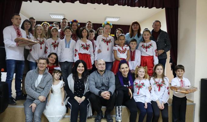 Гості з Києва поспілкувалися з учнями Сватівської школи-інтернату