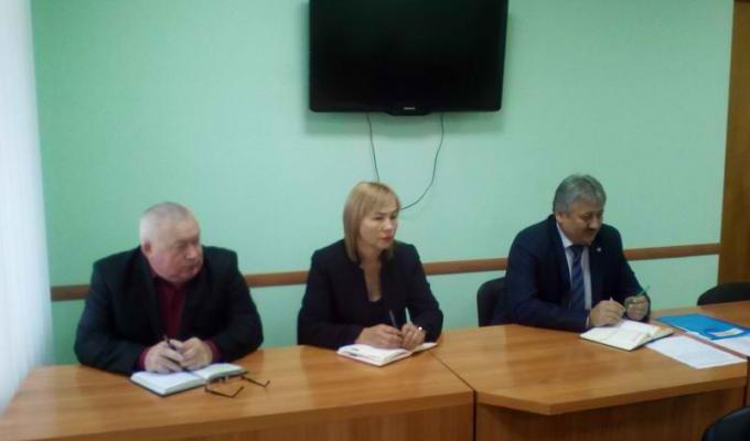 Ліквідація наслідків буревію, підготовка до опалювального сезону, виконання бюджету…: за матеріалами апаратної наради Ліквідація наслідків буревію, підготовка до опалювального сезону, виконання бюджету…: за матеріалами апаратної наради