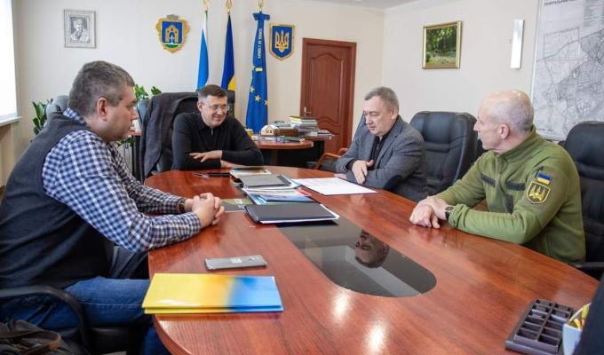 Новий етап співпраці – підписано меморандум між Сватівською міською військовою адміністрацією, виконавчим комітетом Броварської міської ради та Марківською селищною військовою адміністрацією Старобільського району Луганської області Новий етап співпраці – підписано меморандум між Сватівською міською військовою адміністрацією, виконавчим комітетом Броварської міської ради та Марківською селищною військовою адміністрацією Старобільського району Луганської області