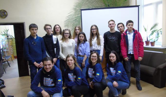 Українська академія лідерства залучає до реалізації проекту молодь Сватівщини
