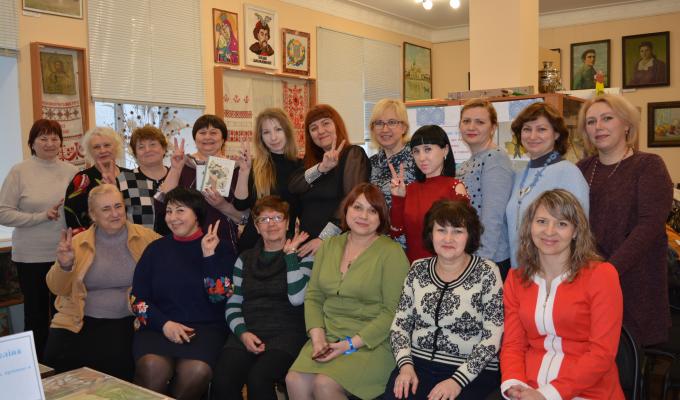 Ганна Лемешко зустрілася з львівською письменницею Вікторією Амеліною Ганна Лемешко зустрілася з львівською письменницею Вікторією Амеліною