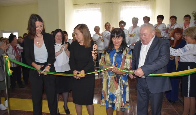 В управлінні соціального захисту населення Сватівської райдержадміністрації відкрито центр надання соціальних послуг у форматі «Прозорий офіс» В управлінні соціального захисту населення Сватівської райдержадміністрації відкрито центр надання соціальних послуг у форматі «Прозорий офіс»