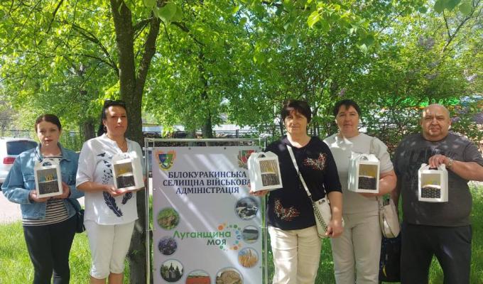 У житті кожного українця Великдень – свято особливо шановане та величне, воно символізує добро, любов і милосердя. У житті кожного українця Великдень – свято особливо шановане та величне, воно символізує добро, любов і милосердя.